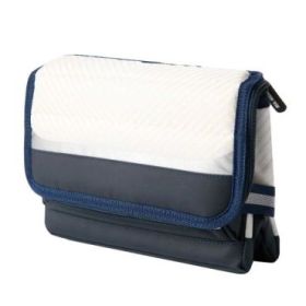 Safta Real Madrid Bolsa Isotermica - Plegable - Cremallera - Bandolera Ajustable - Bolsillo Frontal - Capacidad para 6 Latas - 2