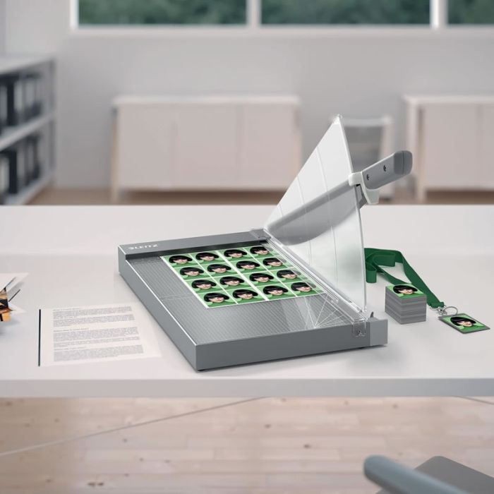 Leitz Precisión Office Pro A4+ Guillotina de papel - Recorta hasta 25 Hojas - Corte Acero Rectificado de Precisión-6