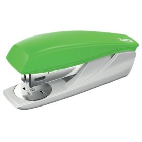 Petrus 210 Recycle Grapadora de Sobremesa - Grapa hasta 25 Hojas - 96% de Plastico Reciclado - Grapado Abierto, Cerrado y Clavado - Incluye 200 grapas Petrus 22/6 - Color Verde
