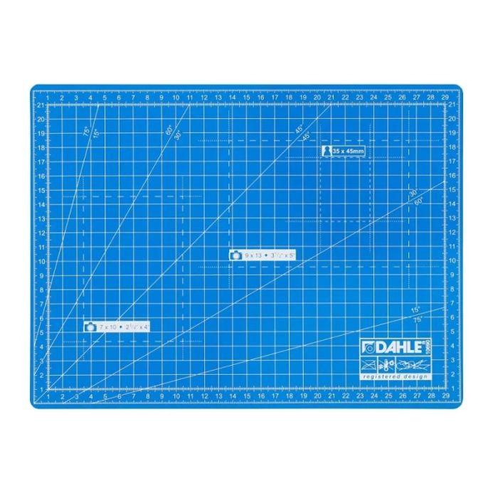 Dahle 10690 Plancha de Corte A4 22x30cm - 5 Capas con Nucleo Resistente al Corte - Lineas de Orientacion - Color Azul