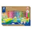 Staedtler Noris Junior Pack de 18 Lapices de Colores Extragruesos + Sacapuntas + Pincel - 3 en 1, Lapiz, Cera y Acuarelable - Colores Surtidos