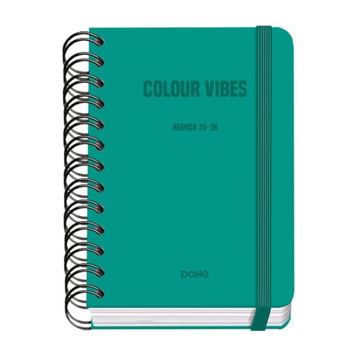 Dohe Colour Vibes Agenda Escolar 25/26 Espiral Wire?o A6 - Dia Pagina - Papel 80g/m2 - 4 Hojas de Pegatinas - Cubierta de Carton Plastificado - Cierre con Goma Elastica - Color Verde